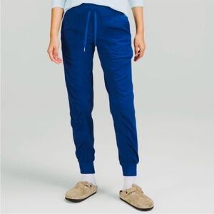 Lululemon Dance Studio Jogger LIKE NEW!